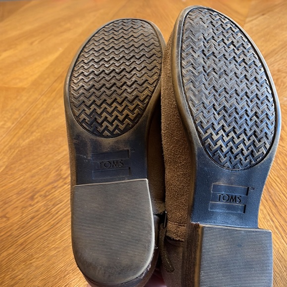 Toms Brown Suede Booties ~ 8 1/2W - Picture 6 of 8